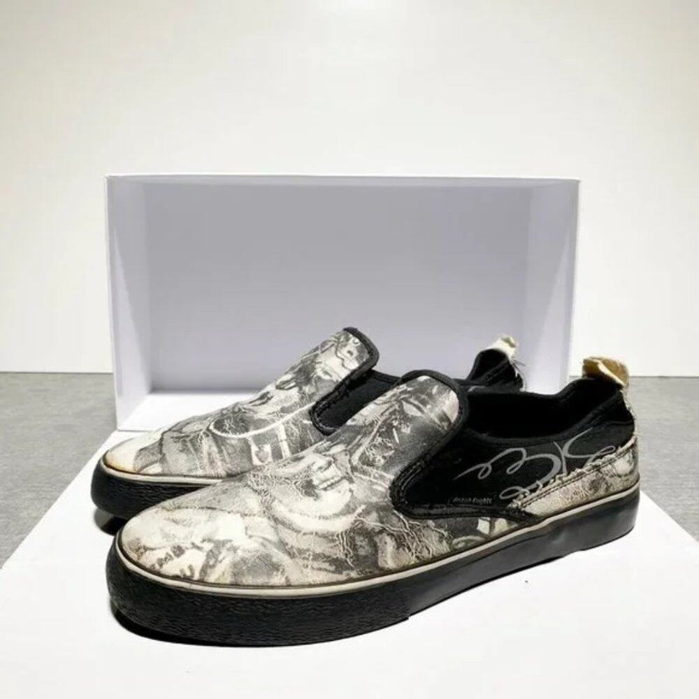 VINTAGE‎ BK - BRITISH KNIGHTS Low Top Art Print Slip Ons